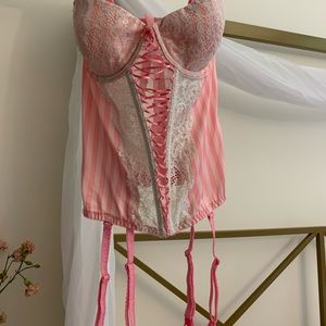 Pink bustier with garter 34 C